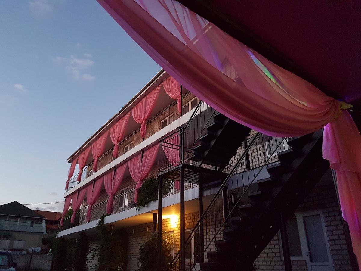 Hotel Flamingo Zaliznyi Port Extérieur photo