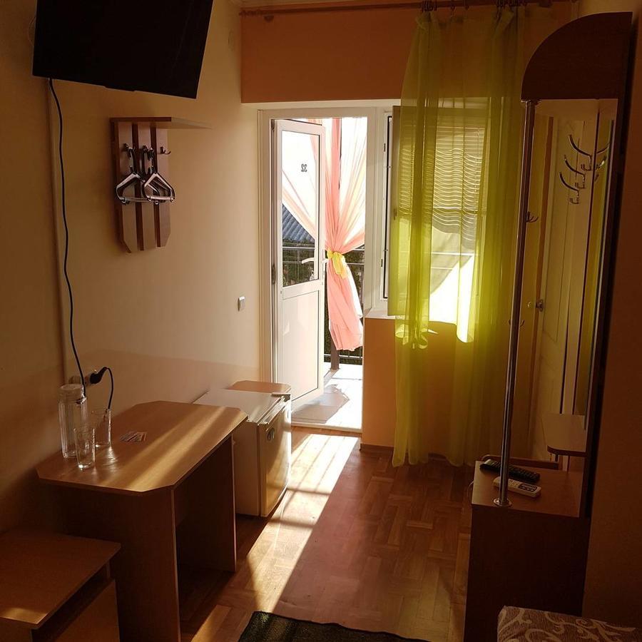 Hotel Flamingo Zaliznyi Port Extérieur photo