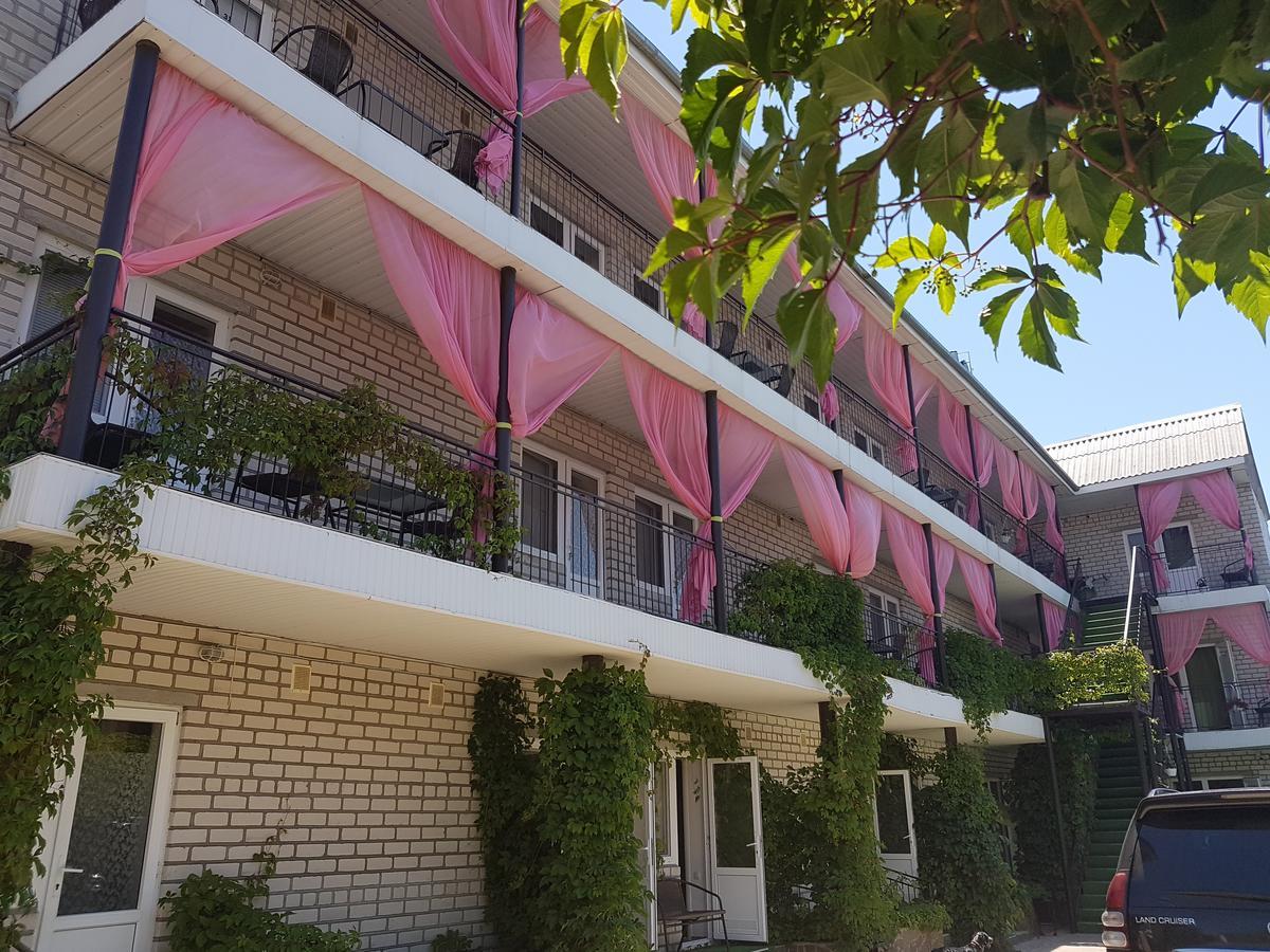Hotel Flamingo Zaliznyi Port Extérieur photo