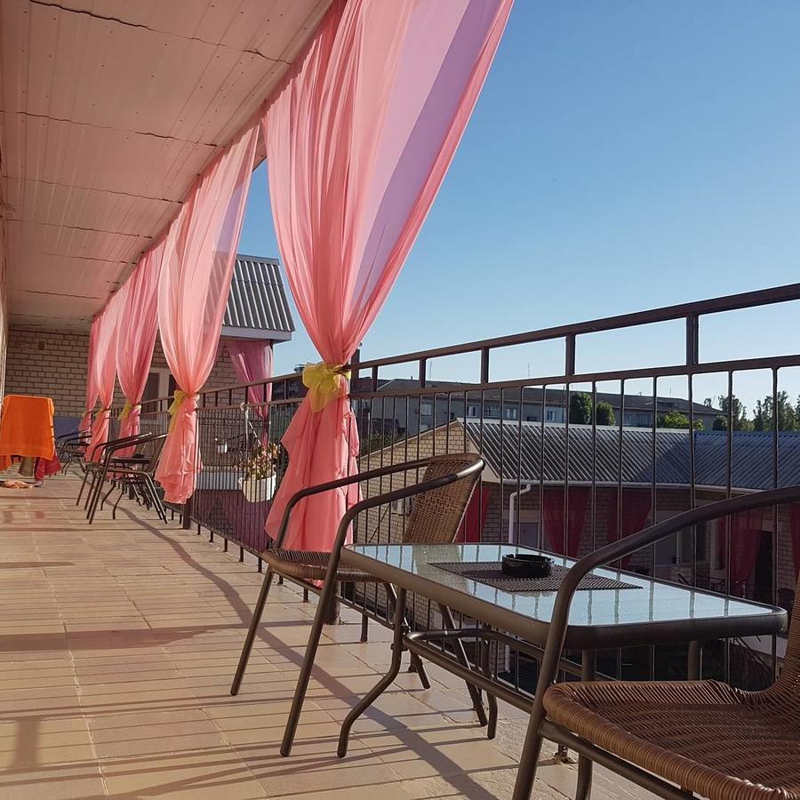 Hotel Flamingo Zaliznyi Port Extérieur photo